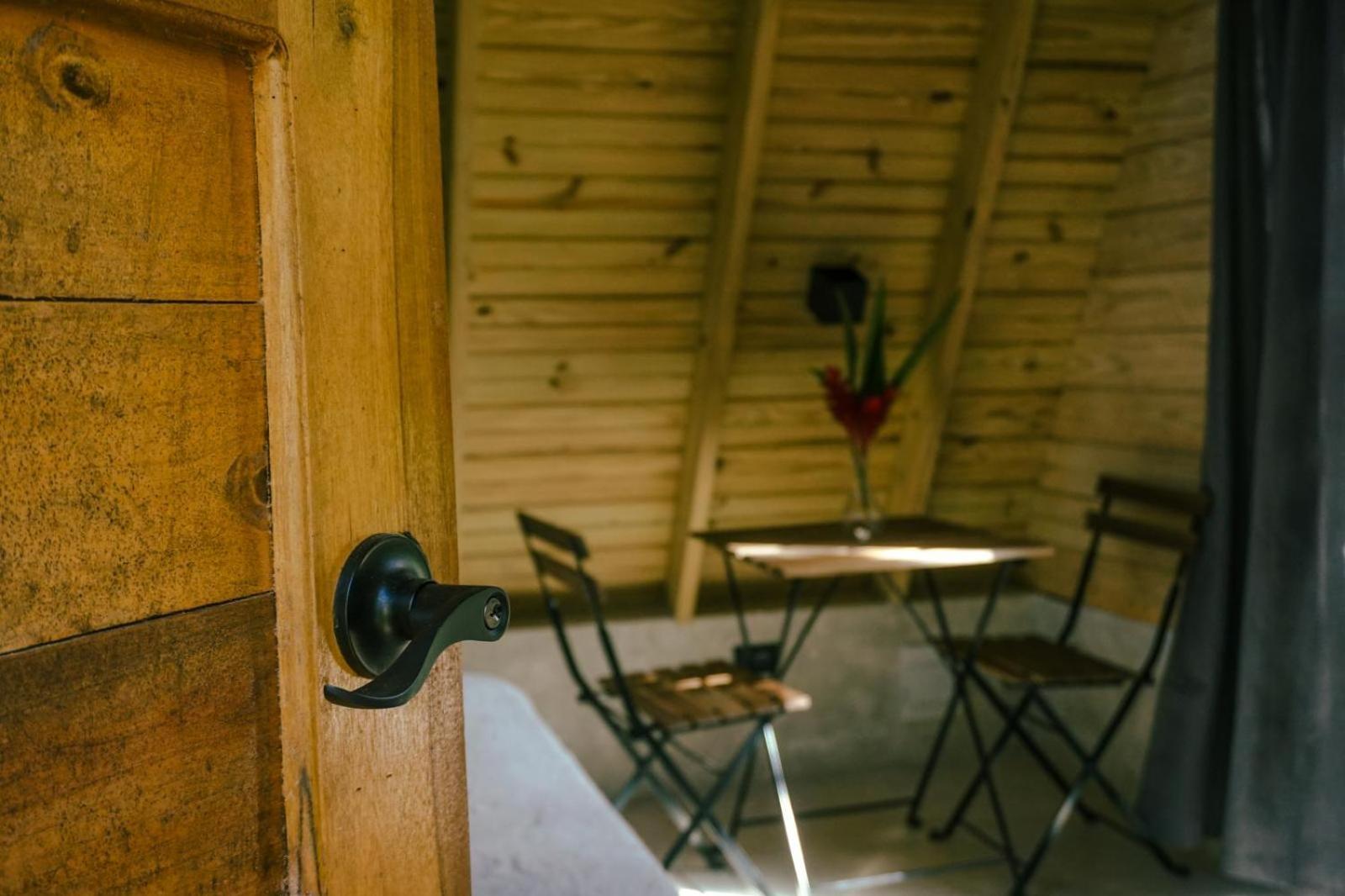 Leisy'S Garden Hostel & Rooms Samana Exterior foto
