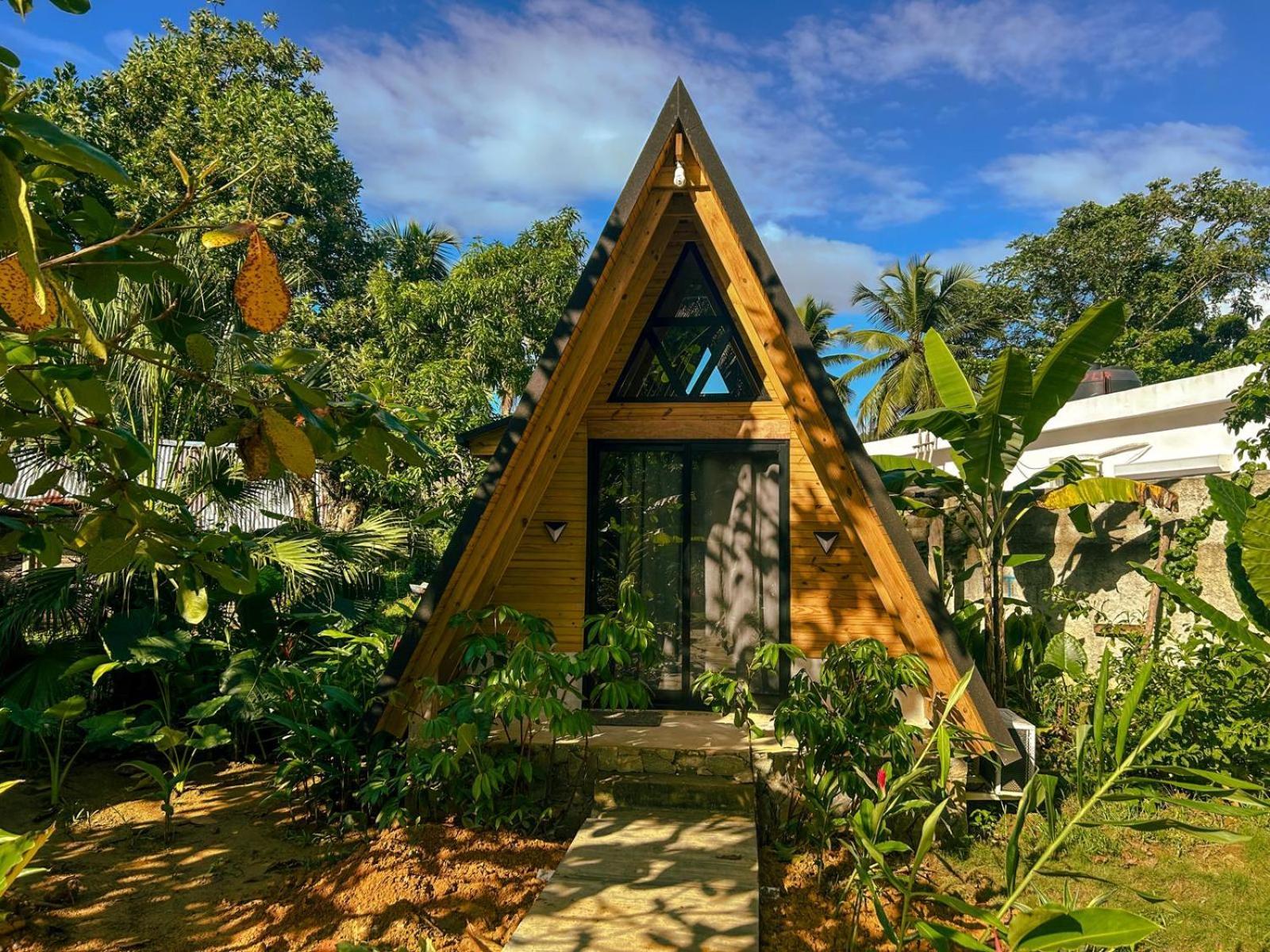 Leisy'S Garden Hostel & Rooms Samana Exterior foto